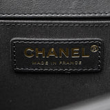 Bolsa Chanel Couro de Bezerro Médio Boy Logotipo Alça Superior Preto