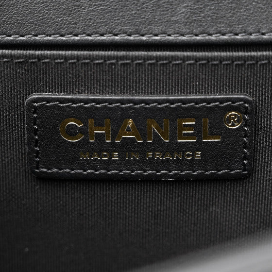 Bolsa Chanel Couro de Bezerro Médio Boy Logotipo Alça Superior Preto
