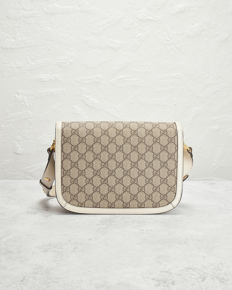 Bolsa de Ombro Gucci Horsebit 1955 em Bege
