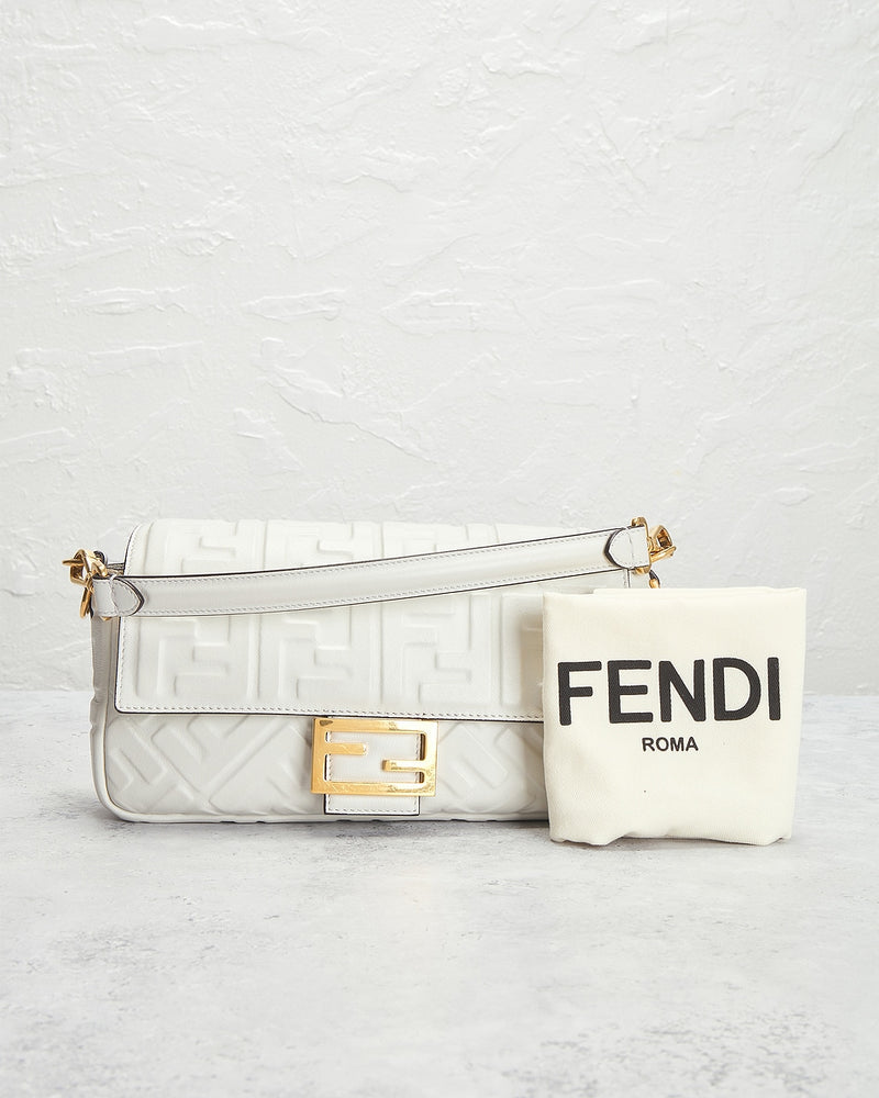 Bolsa de Ombro Fendi Zucca Mama Baguette Branca