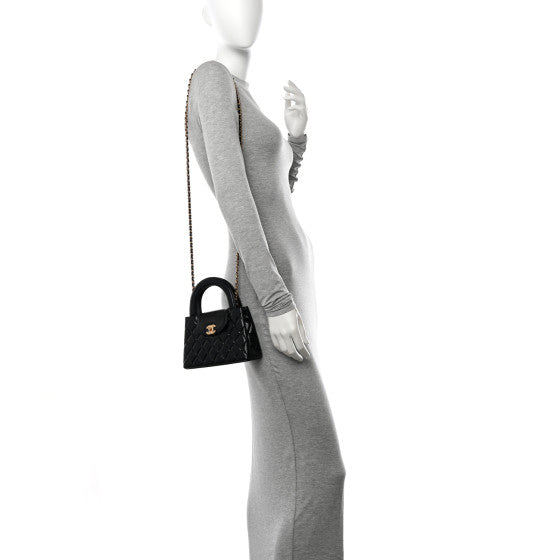 CHANEL Shiny Aged Calfskin Quilted Nano Kelly Shopper Preto